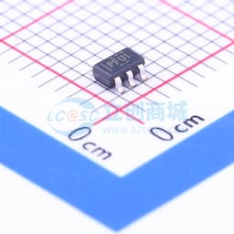 具有使能功能的 100mA、10V、低 IQ、可调节低压降稳压器缩略图
