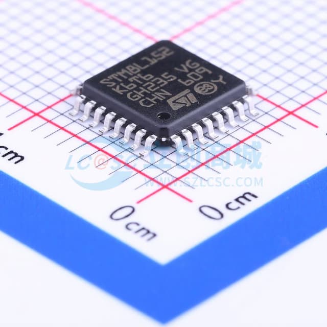 超低功耗8位MCU，具有32 KB Flash、16 MHz CPU和集成EEPROM实物图