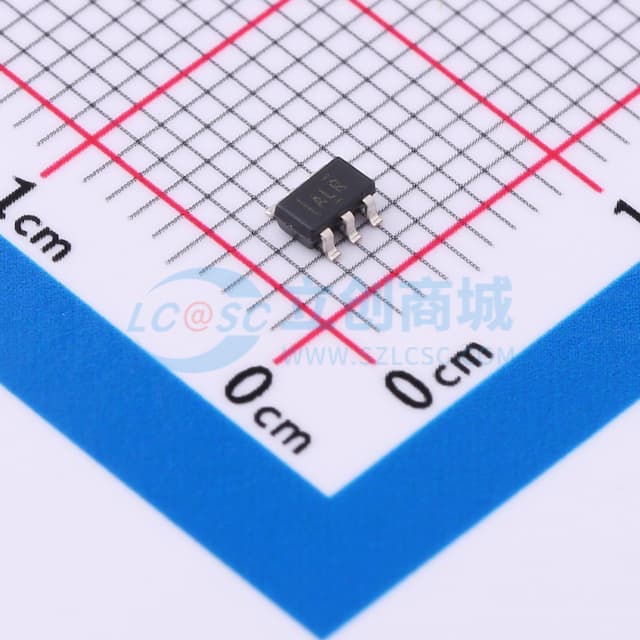 带基准电压源的微功耗、1.8V SOT23封装比较器实物图