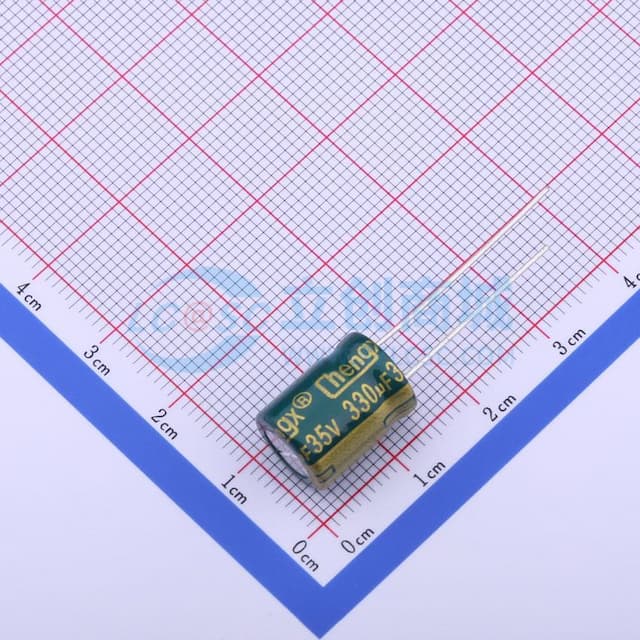 绿 330uF ±20% 35V【引线】实物图