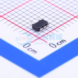 具有低噪声和使能功能的 200mA、低 IQ、低压降稳压器缩略图