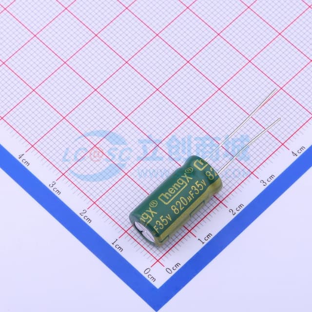 绿 820uF ±20% 35V【引线】实物图