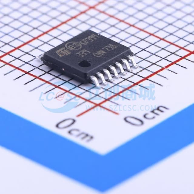 低功耗四通道电压比较器实物图