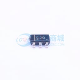 具有低噪声和使能功能的 200mA、低 IQ、低压降稳压器缩略图