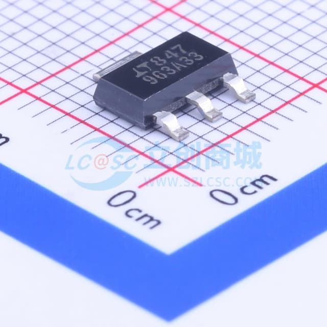 1.5A、低噪声、快速瞬态响应 LDO 稳压器实物图