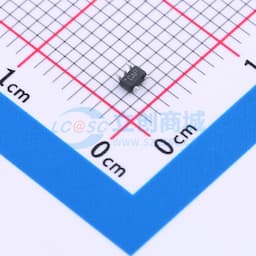 SC70封装、1.8V、纳安级功耗、超摆幅比较器，带或不带电压基准缩略图