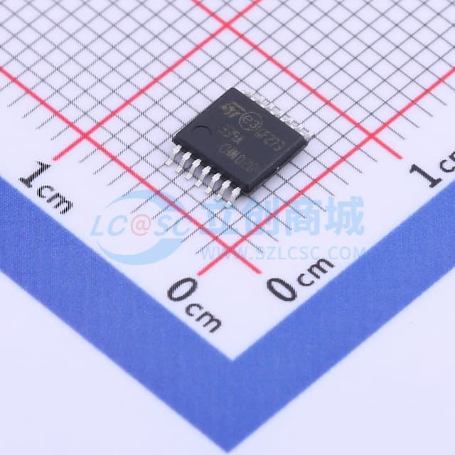 低功耗四通道电压比较器实物图