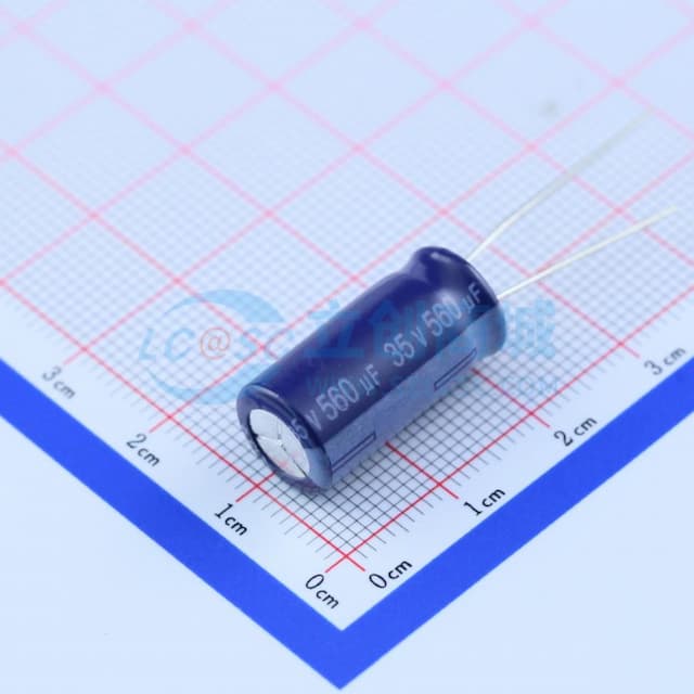 560uF ±20% 35V 【引线】实物图