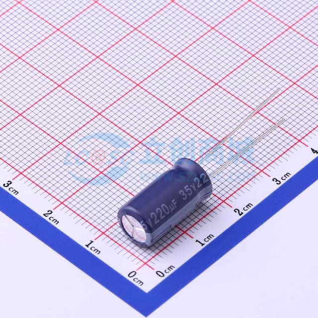 220uF ±20% 35V 【插件】实物图