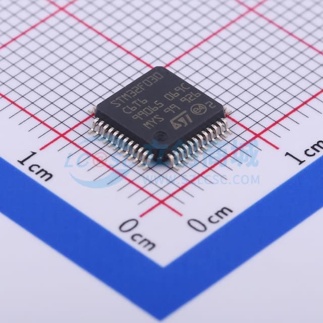 主流ARM Cortex-M0超值系列MCU，具有32 KB Flash和48 MHz CPU实物图