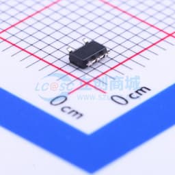 汽车类 200mA、高 PSRR、低 IQ、低压降稳压器缩略图