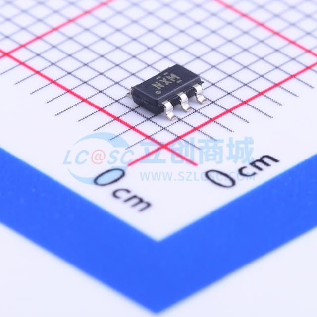 具有使能功能和 -40°C 至 +125°C 工作温度范围的 150mA、毫微级 IQ、低压降稳压器实物图