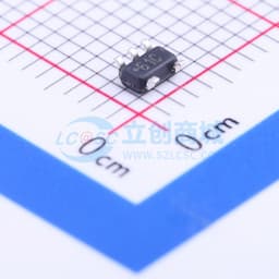具有使能功能的 150mA、低 IQ、低压降稳压器缩略图