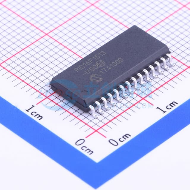 采用XLP技术的28引脚闪存微控制器实物图