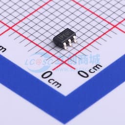 具有使能功能的 100mA、低噪声、低压降稳压器缩略图