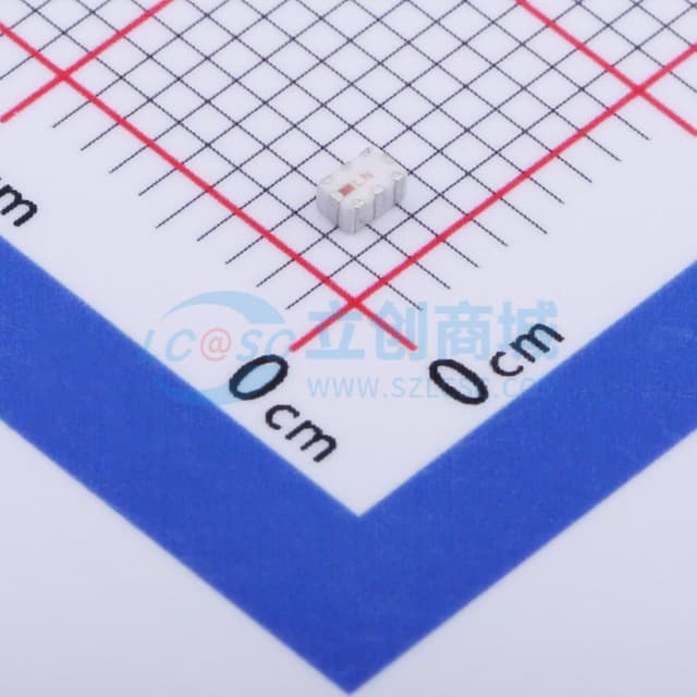 LTCC低通滤波器LFCG-900+，带宽DC至900MHz，50Ω阻抗实物图