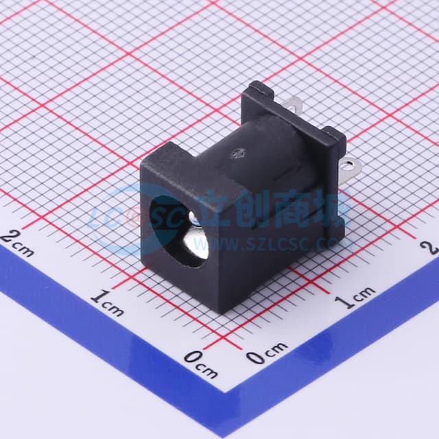 DC电源插座 内径:2mm 外径:6.4mm实物图