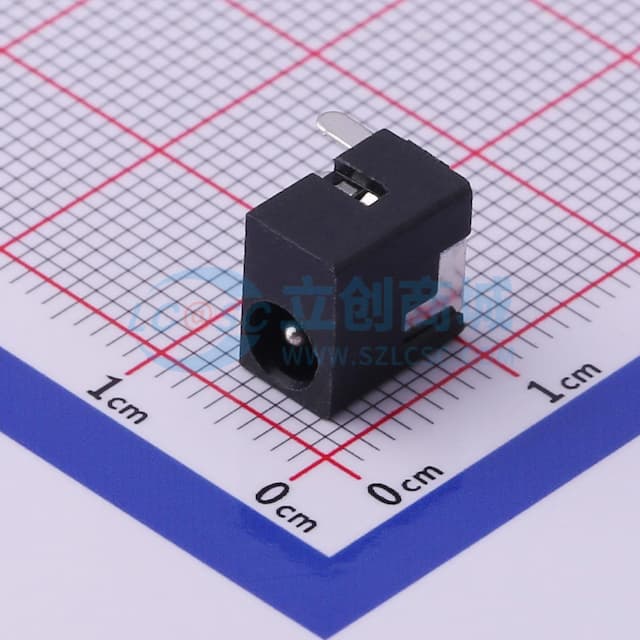 DC电源插座 内径:1.3mm 外径:4.2mm实物图