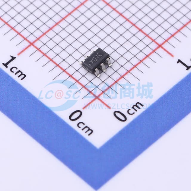 ADC121S021 单通道, 50-至200-kSPS, 12位A/D转换器实物图