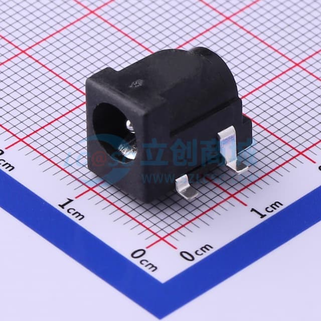 DC电源插座 内径:2mm 外径:6.4mm实物图
