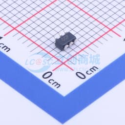 300MHz 至 2500MHz SiGe 超低噪声放大器缩略图