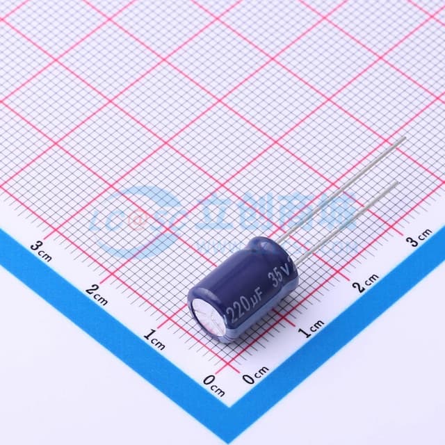 220uF ±20% 35V 【插件】实物图