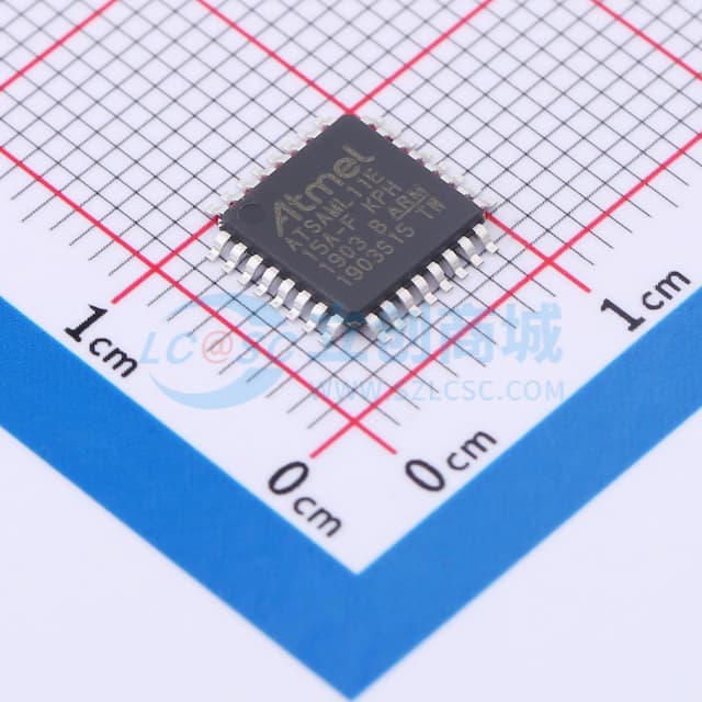 ATSAML11E15A-AFKPH实物图