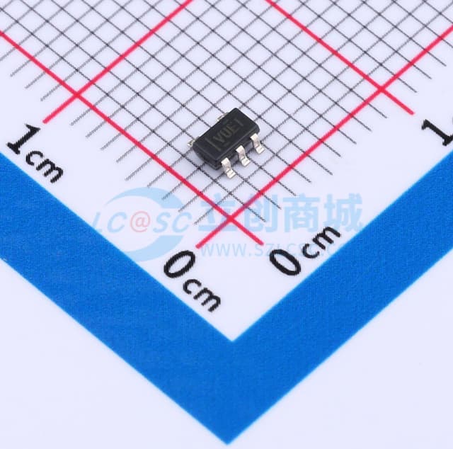 具有主动输出放电和使能功能的 150mA、低压降无电容稳压器实物图