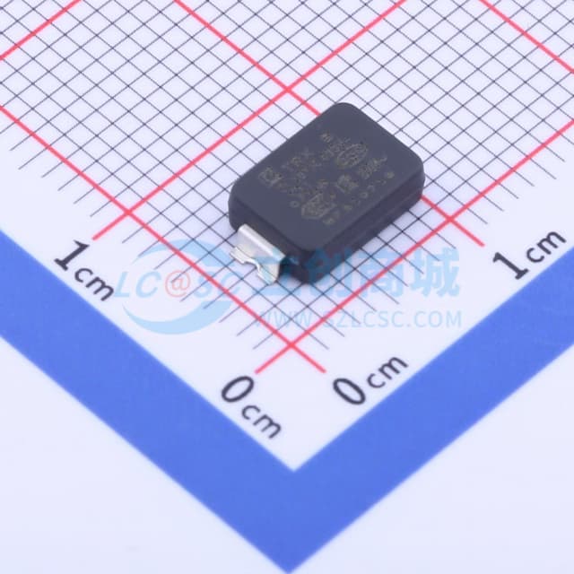 等级:Y1 100pF ±10% 400V实物图