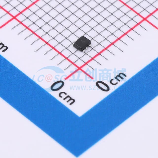 极性:单向 双路保护 反向关断电压（典型值）：5V (Max) 击穿电压（最小值）：6V 钳位电压：15V 峰值脉冲电流（8/20us）：5A，电容Cj：0.6pF实物图