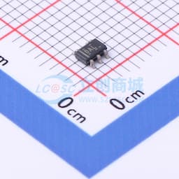 具有使能功能的汽车类、300mA、高 PSRR、低 IQ、低压降稳压器，1.8V 输出缩略图