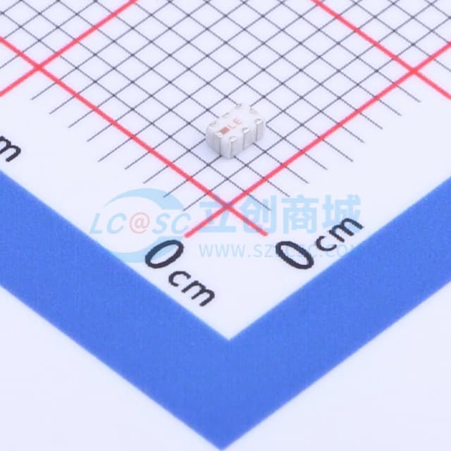 1200MHz LTCC低通滤波器实物图