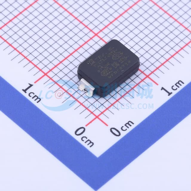 等级:Y1 47pF ±5% 400V实物图