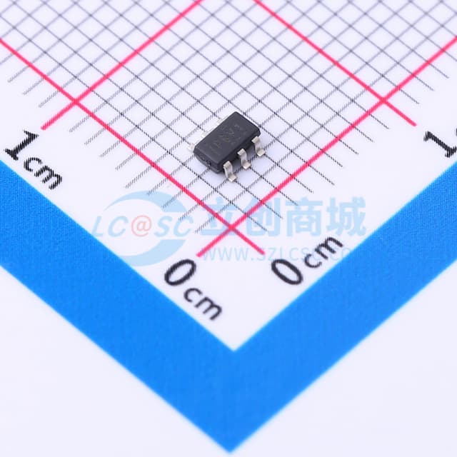 具有使能功能的汽车类 200mA、低压降稳压器实物图
