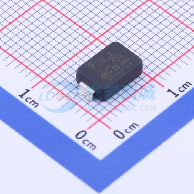 等级:Y1 220pF ±10% 400V实物图