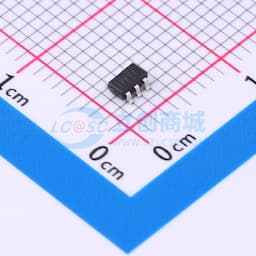 具有使能功能的 100mA、高 PSRR、低压降稳压器缩略图