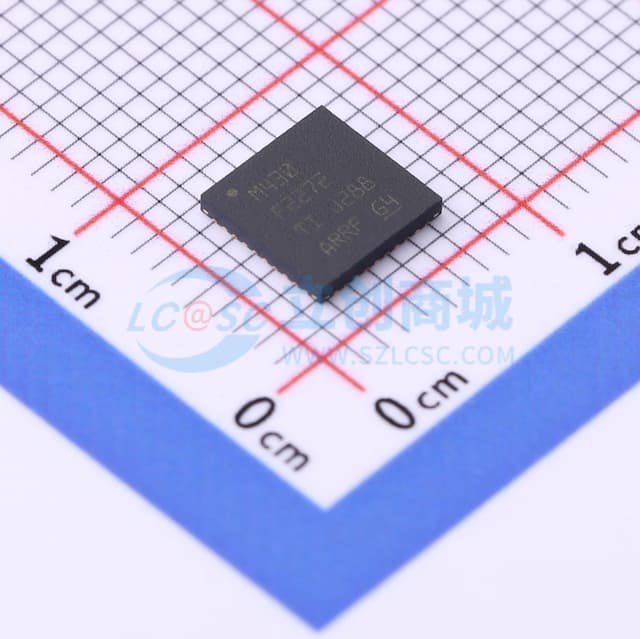 具有 32KB 闪存、512B SRAM、10 位 ADC 和 I2C/SPI/UART 的 16MHz MCU实物图