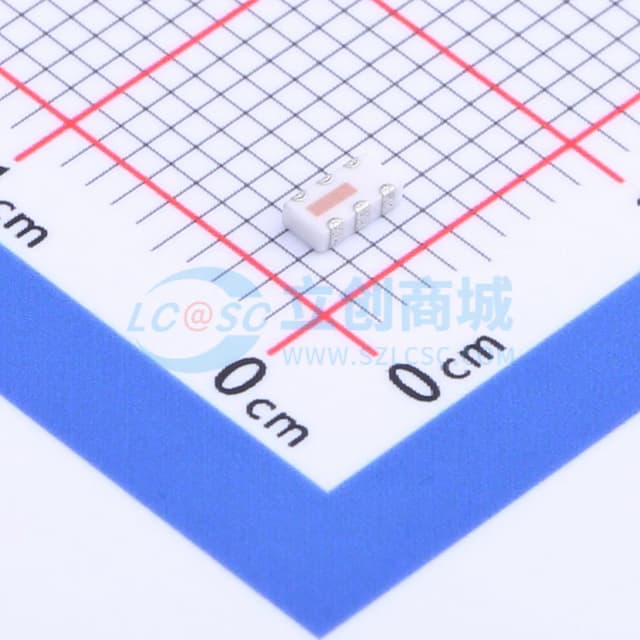超小型陶瓷2路90°功分器/合路器实物图
