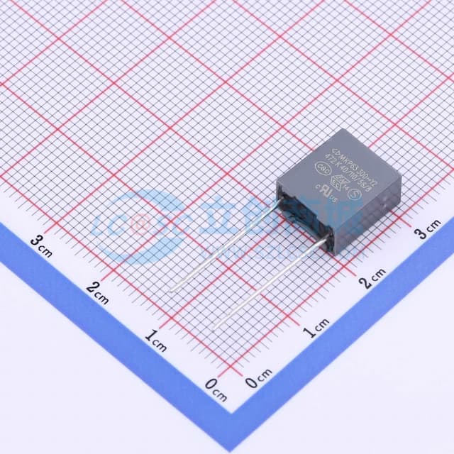 4.7nF ±10% 300V实物图