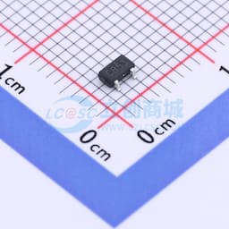 高精度低功耗小封装电压检测芯片缩略图