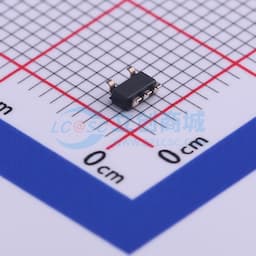 具有使能功能的 1A、低 IQ、高精度、低压降稳压器缩略图