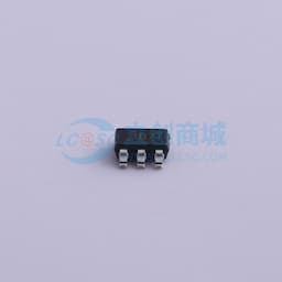 具有使能功能的 300mA、低 IQ、低压降稳压器缩略图