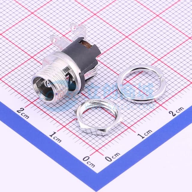 三件套 DC电源插座 内径:2.5mm 外径:8.1mm实物图