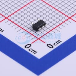 具有使能功能的 300mA、低 IQ、低压降稳压器缩略图