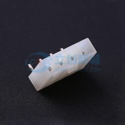 白色半透明 1x4P 间距:4.2mm 弯插【插件】缩略图