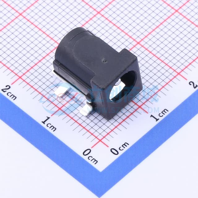 DC电源插座 内径:2mm 外径:6.38mm实物图
