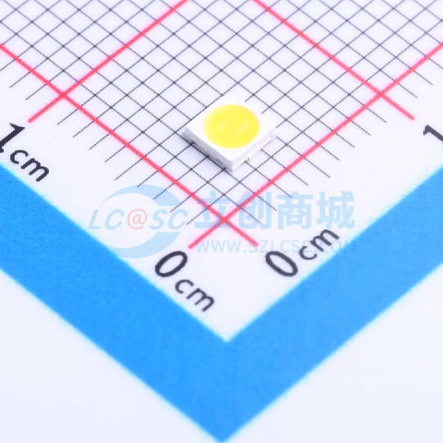 3030暖白1W贴片式发光二极管实物图