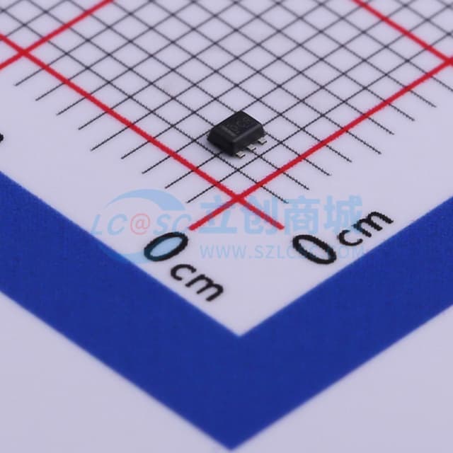 易于使用的微功耗、低电源电压温度开关，采用微型封装实物图