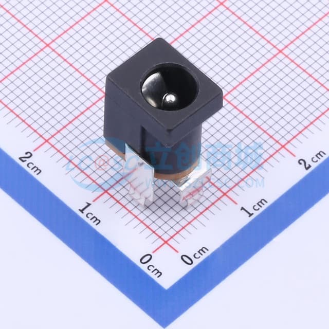 DC电源插座 内径:2mm 外径:6.3mm实物图