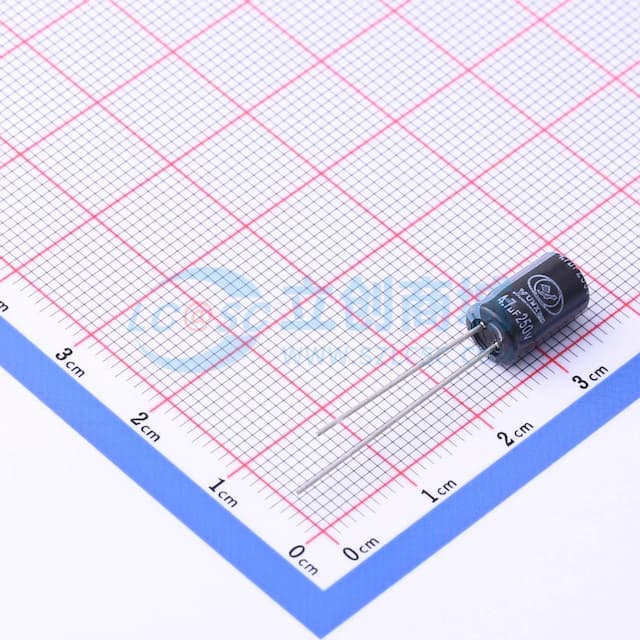 【插件】4.7uF ±20% 250V实物图
